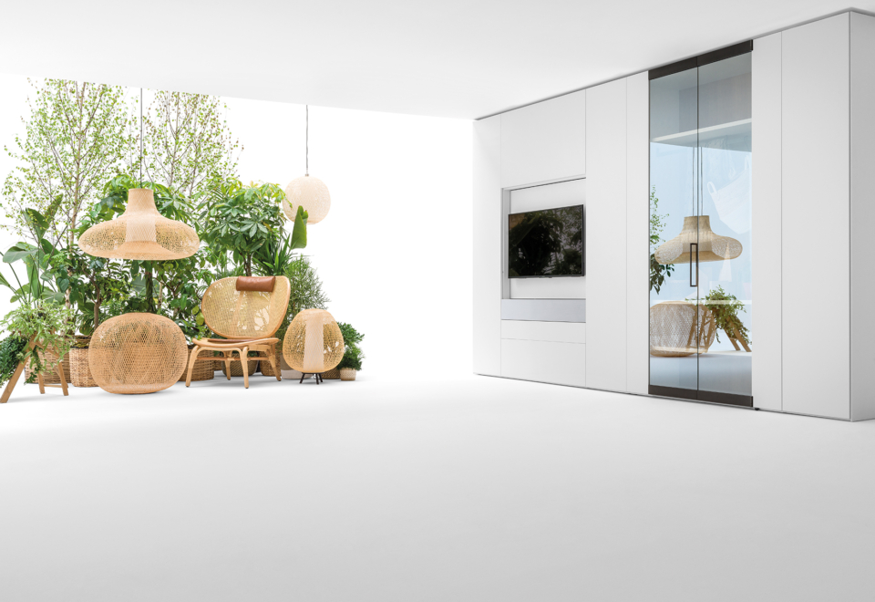 Living area composition with glass doors